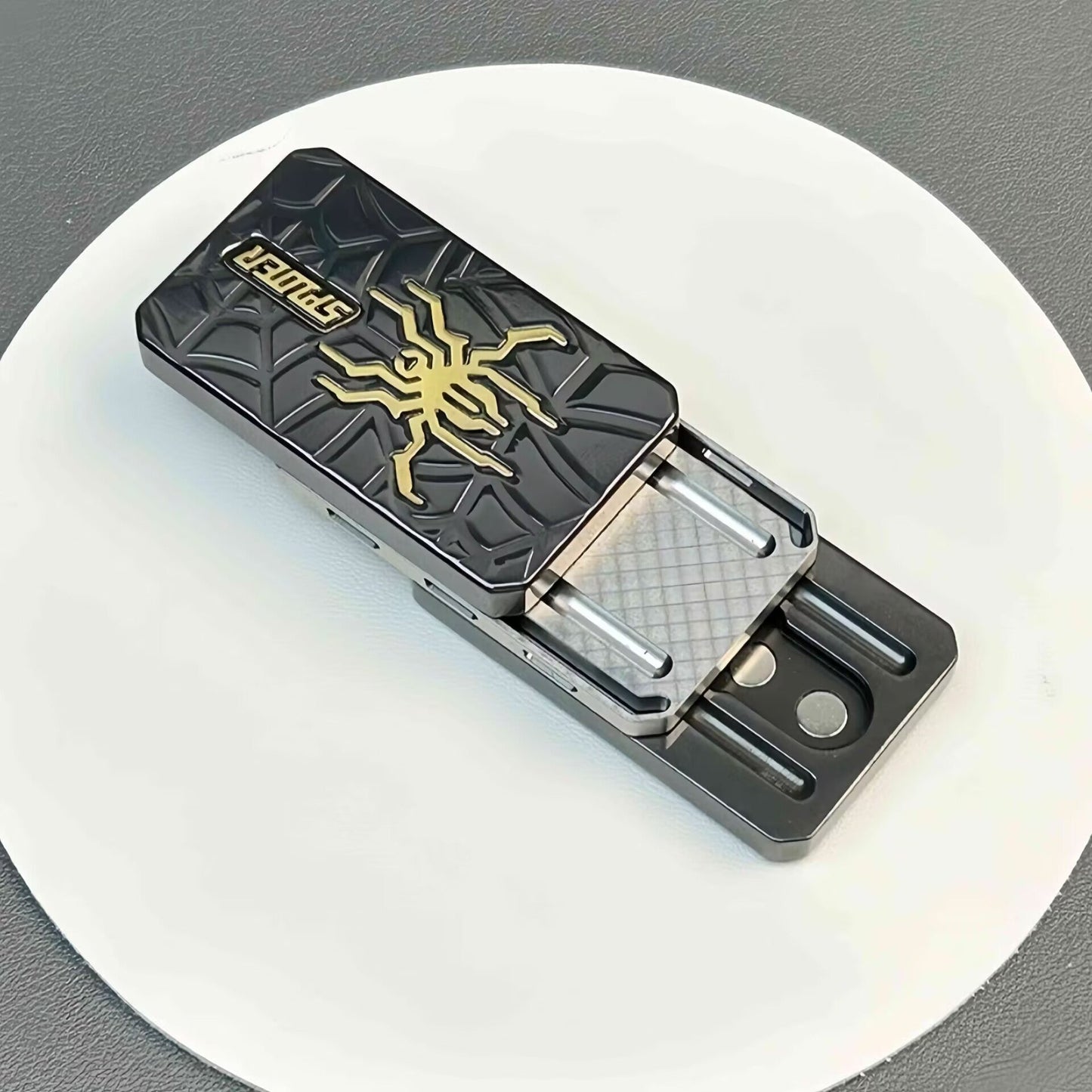 スパイダー